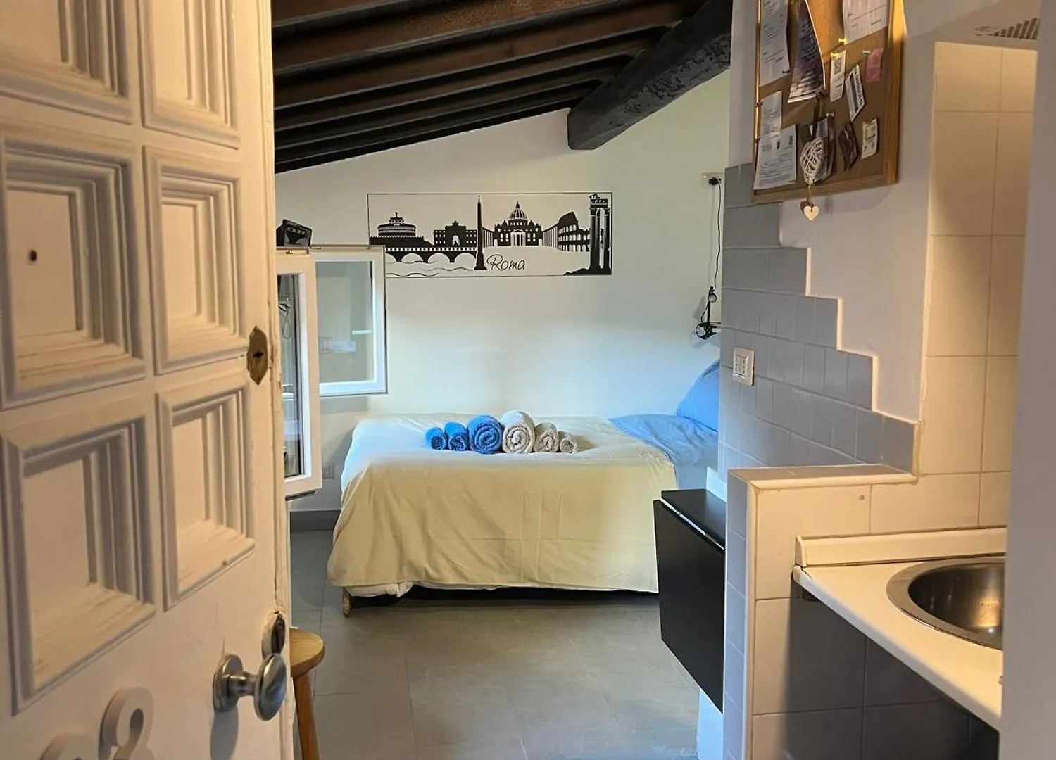 Monolocale Trastevere Locato Per Finalita Turistiche Rome Apartment