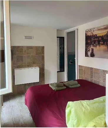 Monolocale Trastevere Locato Per Finalita Turistiche Rome 0*,